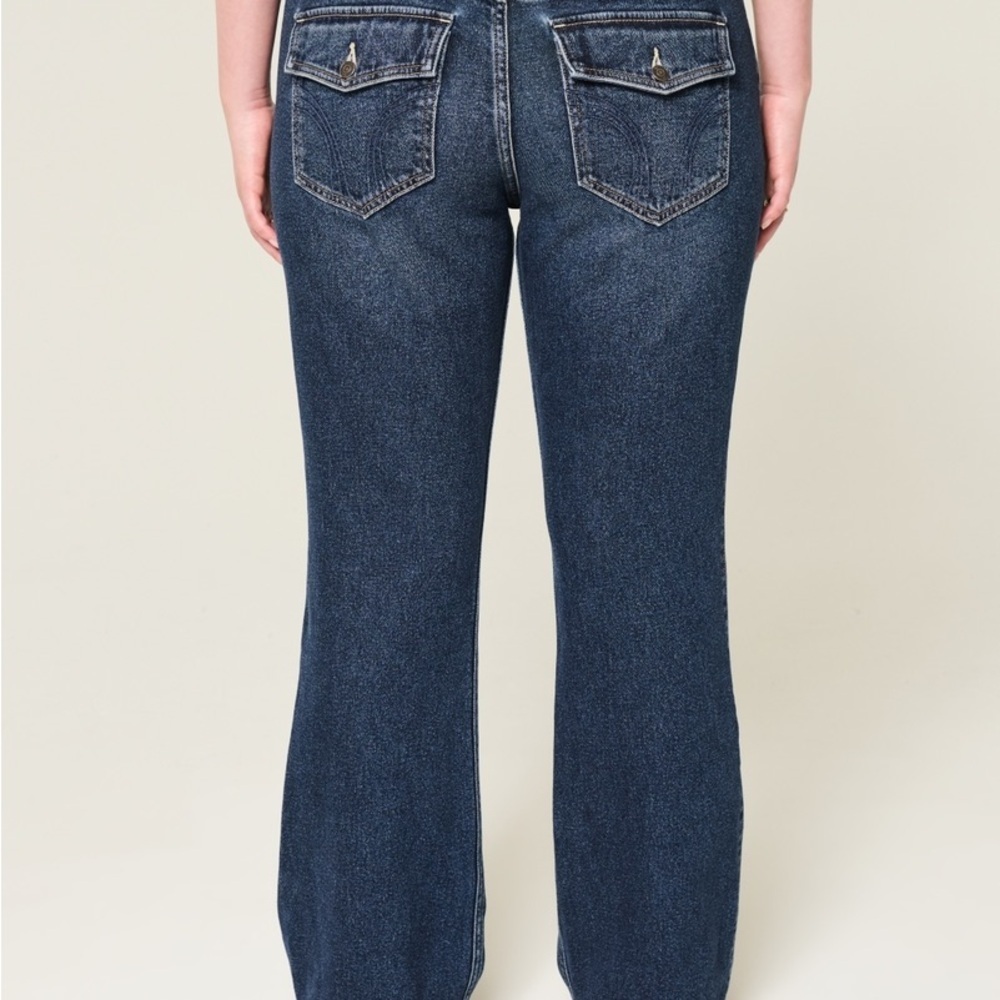 Hollister Low-Rise Dark Wash Bootcut Jeans - Picture 4 of 15